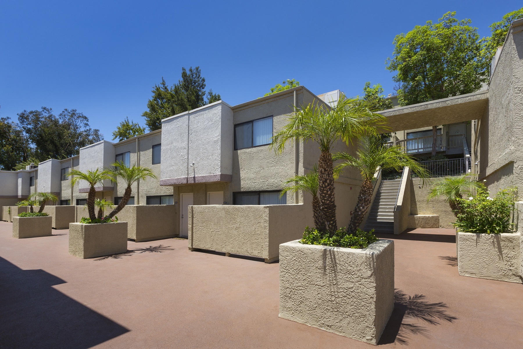 Granada Hills Luxury Apartment Exterior